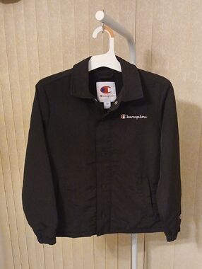 Champion Black Jacket with Small Logo sz.8